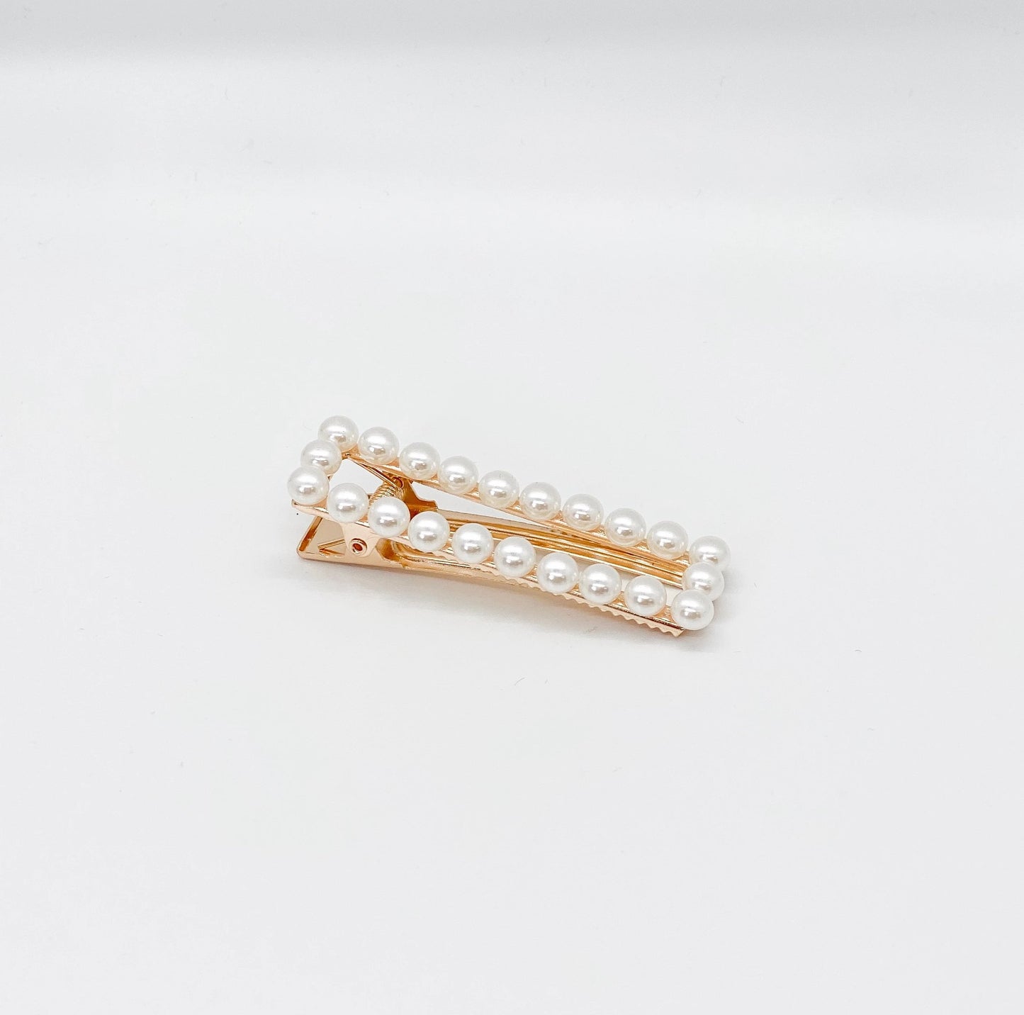 pearl hair clips