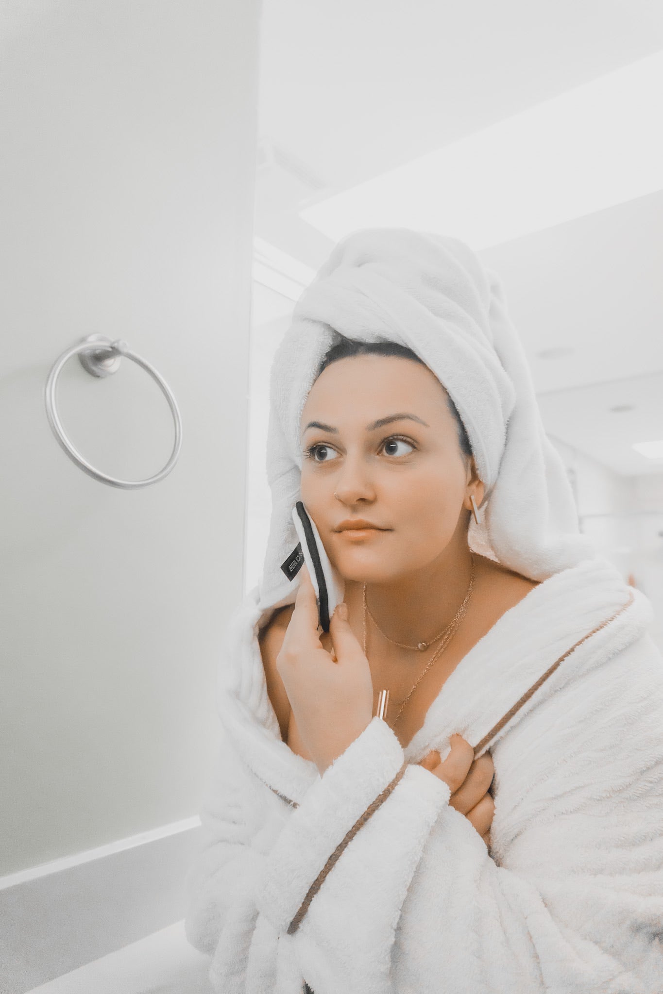 girl with reusable makeup remover pads